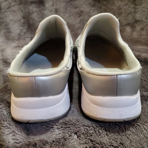 Easy Spirit Traveltime Mule Slip On Clog Mule Silver/Snakeskin Women's 9.5W - Picture 5 of 12